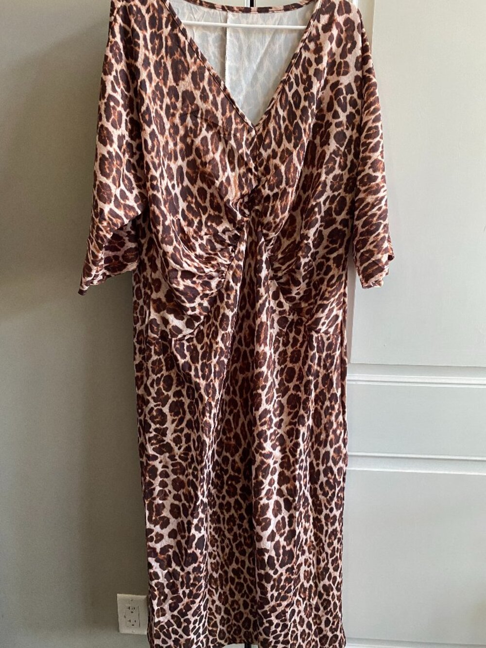 Leopard Print Midi Dress Gathered top "New W/O Tags!"